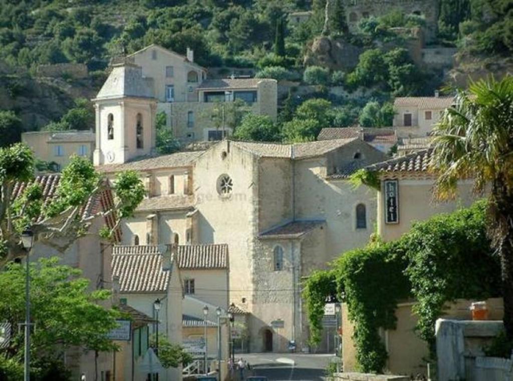 Le Clos Saint Saourde Бом-дьо-Вениз Екстериор снимка