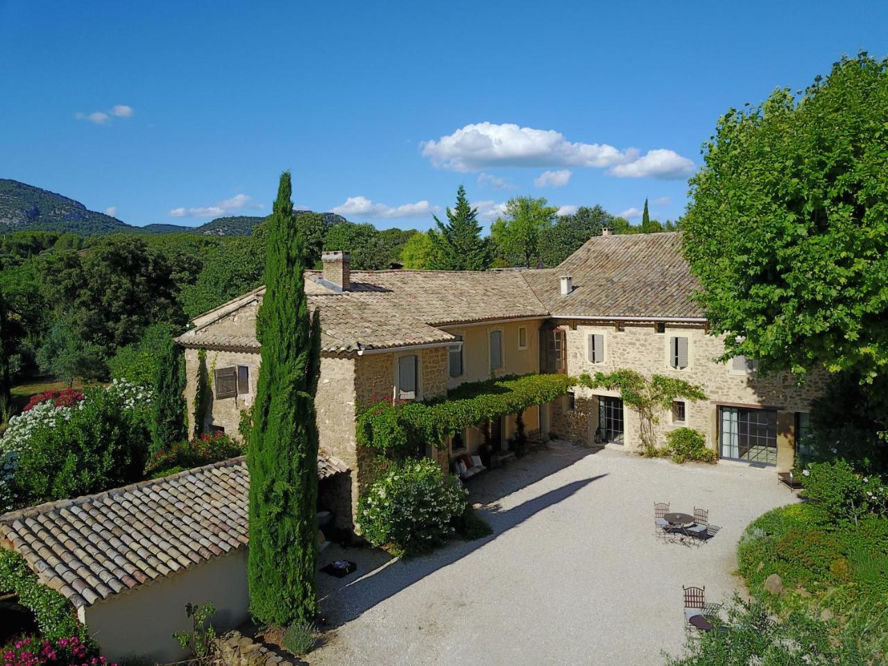 Le Clos Saint Saourde Бом-дьо-Вениз Екстериор снимка
