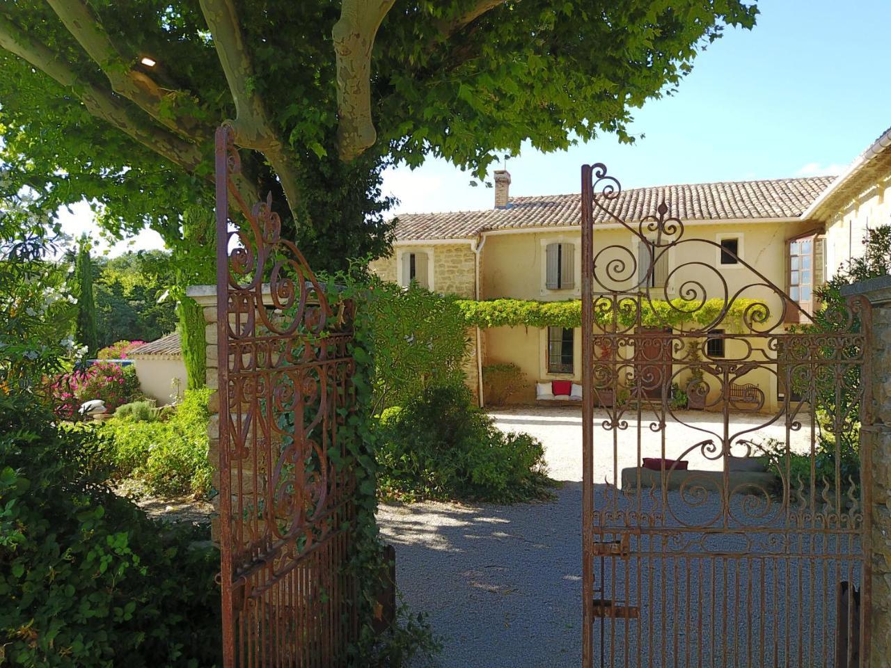 Le Clos Saint Saourde Бом-дьо-Вениз Екстериор снимка